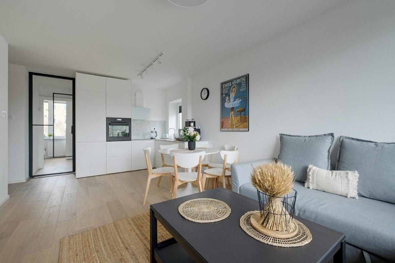 Luxurious 3br Center Apartament *